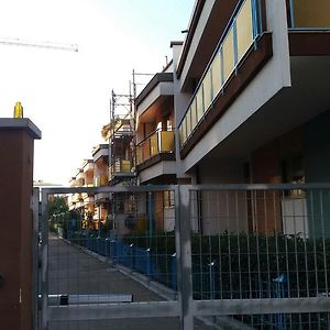 Tony'S House